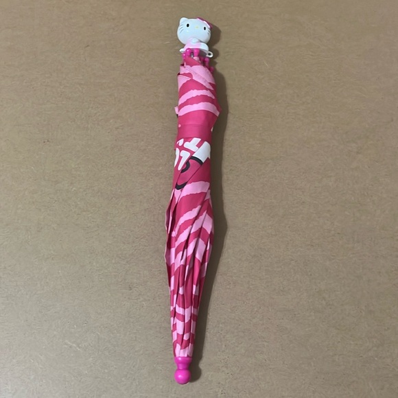 Sanrio Hello Kitty Umbrella - Picture 3 of 8